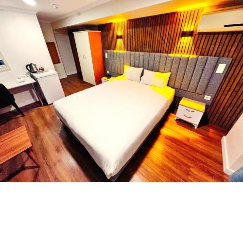 Naila Hotel