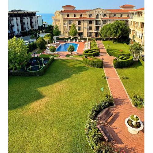 Nancy Sea View Apartment