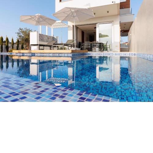 Napa Hills Seaview Villas - Iris