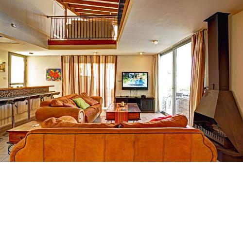 Nasia Villa