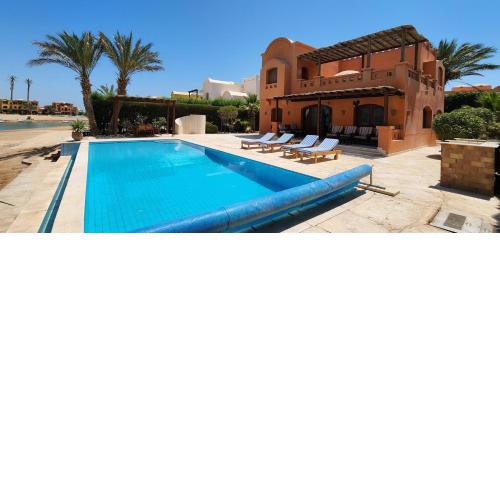 Nayah Stays, Lagoons beach, Paradise 3 ensuite with private pool