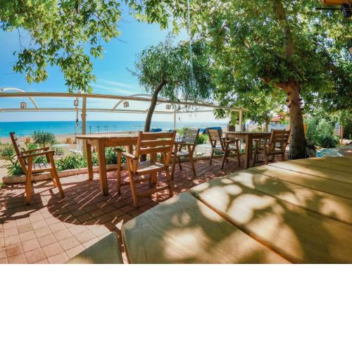 Naz Beach Bungalow Hotel in Antalya