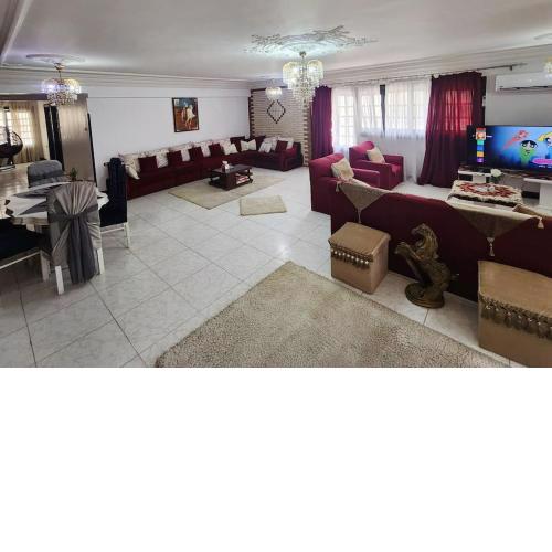 Near Pyramids, King Bedrooms and a 60inch Smart Tv.