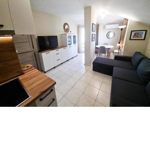 Nessebar Sky Apartment - Top location - 2 minutes to South Beach & South Park - 8 minutes to Old Town
