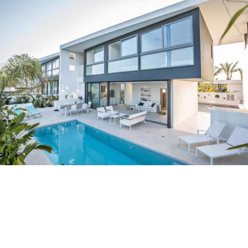 Neue, moderne 3-Schlafzimmer-Villa mit privatem Pool