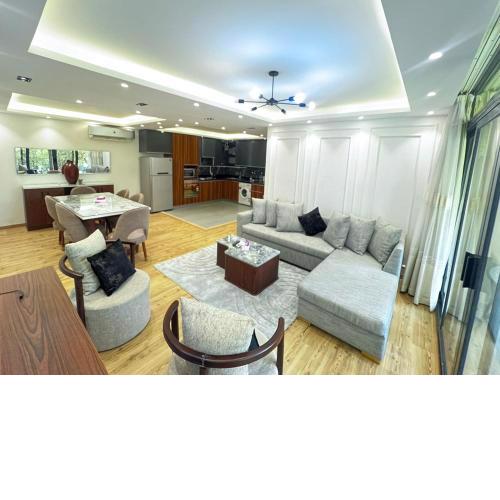 New Cairo luxury apartment with privat garden