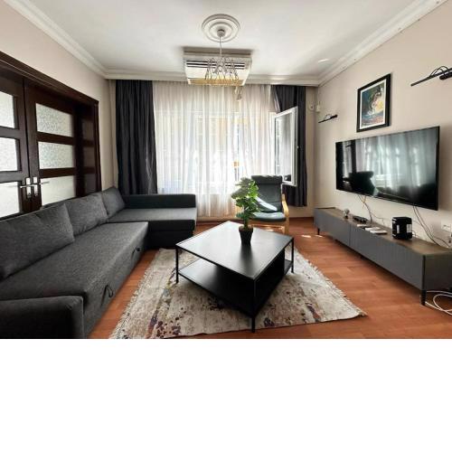 New Comfy Flat, 4BR, 4ACs, Taksim