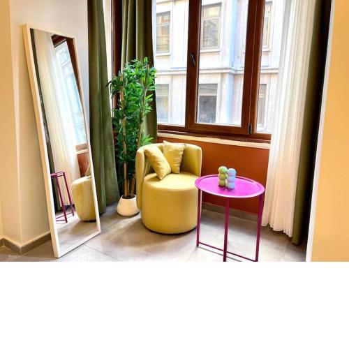 New Flat,3BR,AC, 200 mt to Taksim