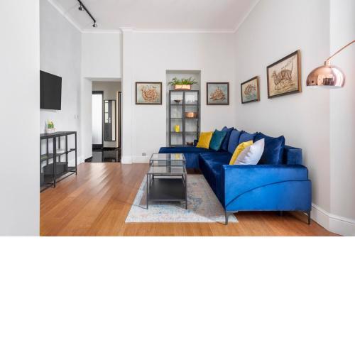 NEW High-End 2BR Apartment with Parking