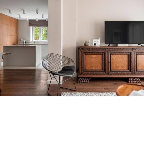 NEW High-End Designer 3BR Central Apt