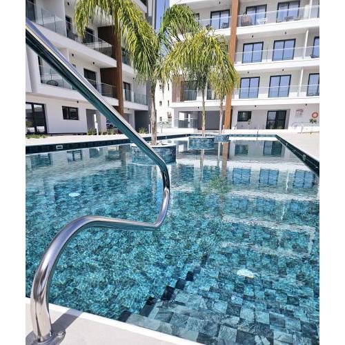 New, Modern Studio, Universal Residences