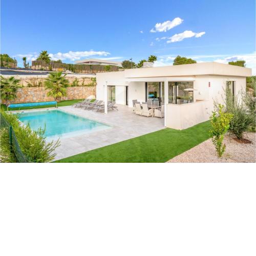 Nice Home In Dehesa De Campoamor With Kitchen
