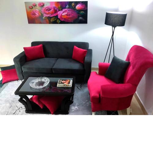 Nice House 2, Home theater And Netflix