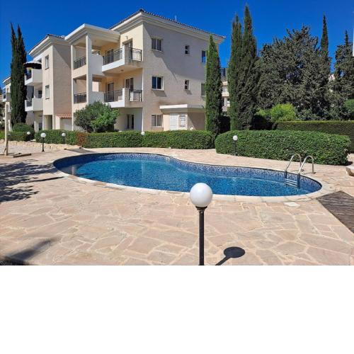 Nicely furnished 2 bed apt, Paphos Riviera, Universal