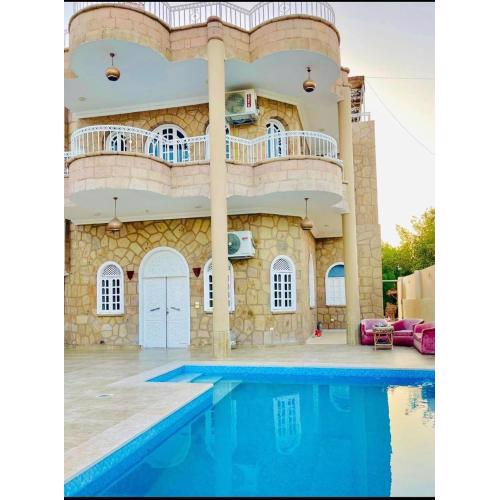 Nile Queen Palace