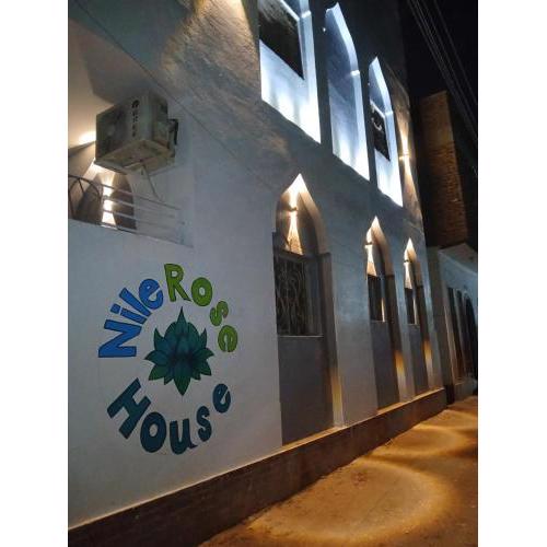 Nile Rose Hause