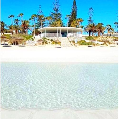 Nissi Eden villa in front Nissi beach with pool & Sea view