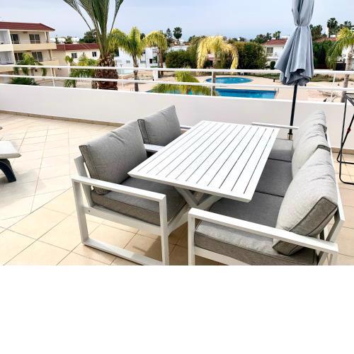 Nissi Sandy Bay C09