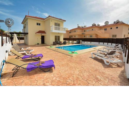 Nissi Villa Crystal