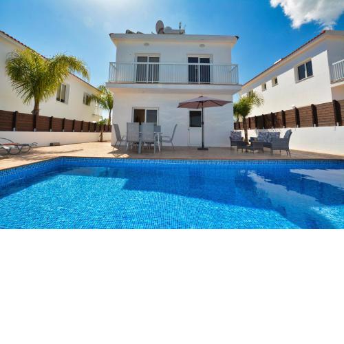 Nissi Villa Gintare