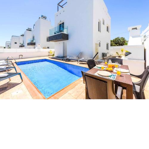 Nissini Villa 4