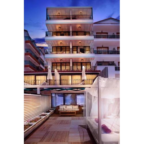 Nur Beach Hotel