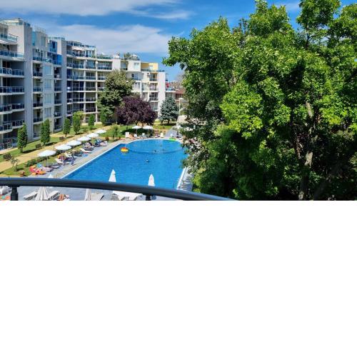 Oasis deluxe apartment by the sea