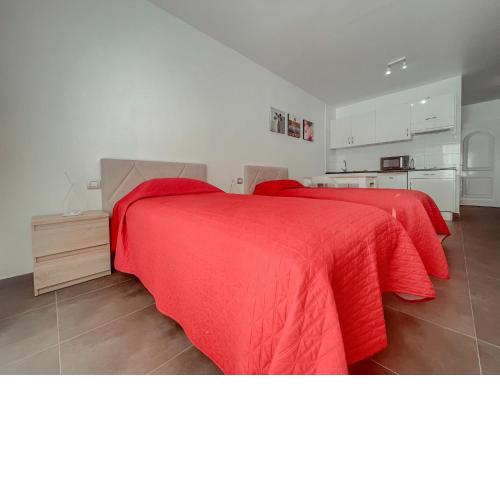 Ocean View Studio Victoria in Playa De Las Americas