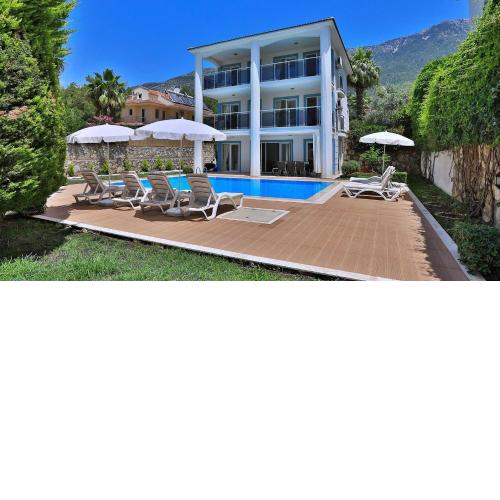 Oludeniz 4 Bedroom Villa 2184