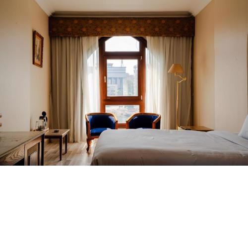 Om Kolthoom Hotel