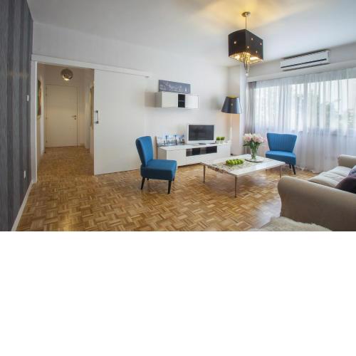 Omerou Apartment