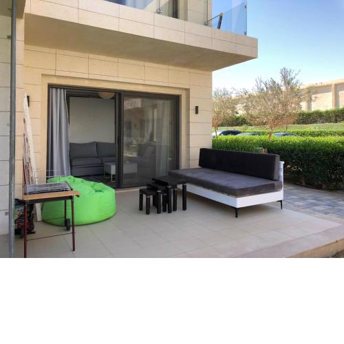 one bedroom G-cribs