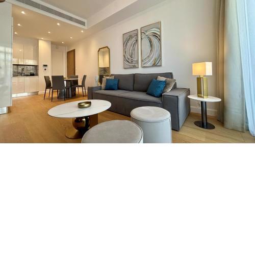 Oxford House Apt by TrulyCyprus
