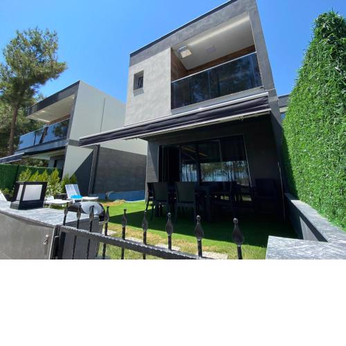 Özel havuzlu lüks villa