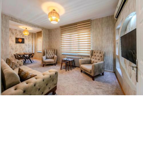 Palas Apartments