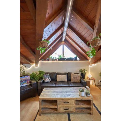 Panoramic 2 Bedroom Cabin Retreat Japanese Style