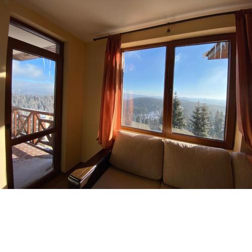 Panoramic Mountain View Apartment in Pine Hills Pamporovo