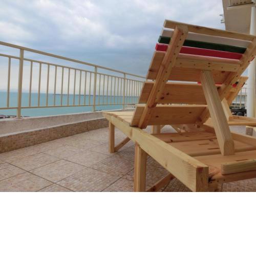 Panoramic Sea View Apartment Crown, Pools and Beach, Sveti Vlas