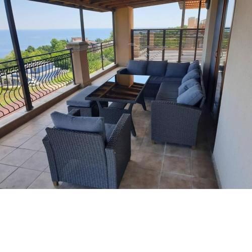 Panoramic Sea View Apartment
