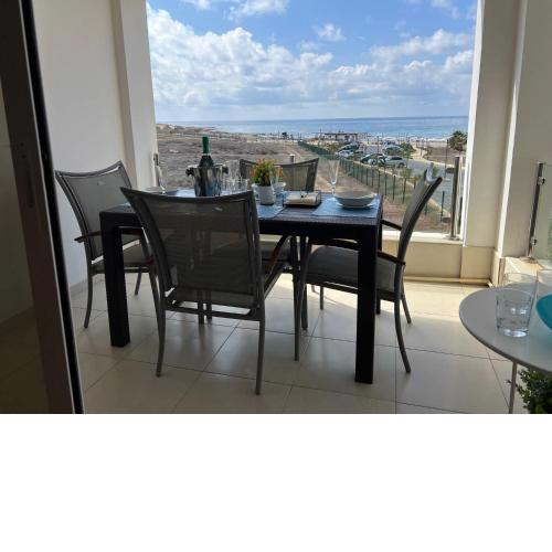 Paphos beachfront - spacious 3 bed apt with amazing sea views
