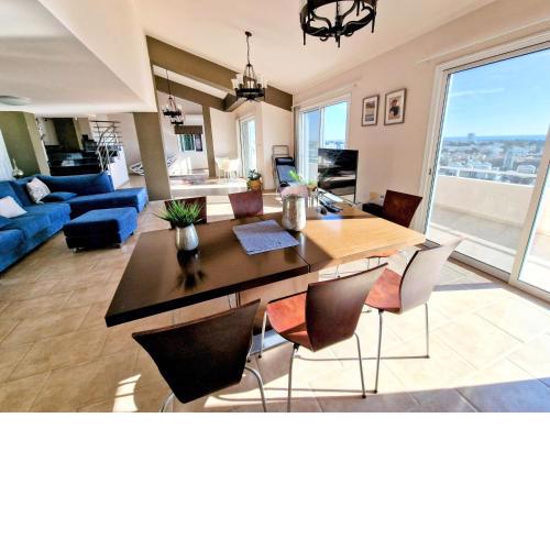 Paphos Central Penthouse