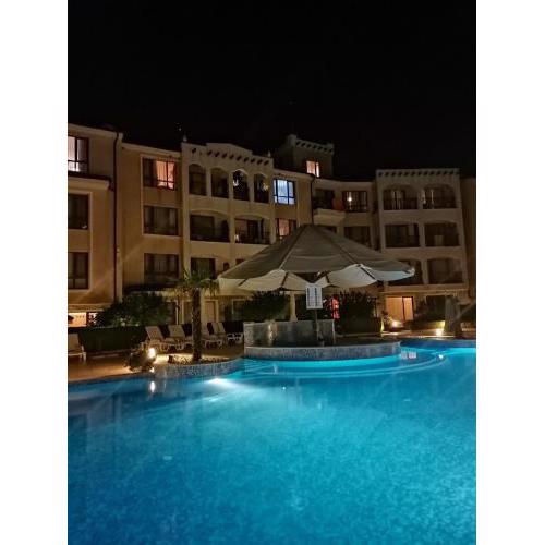 Paradise Bay D8 Apartment