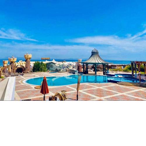 paradise bay hotel