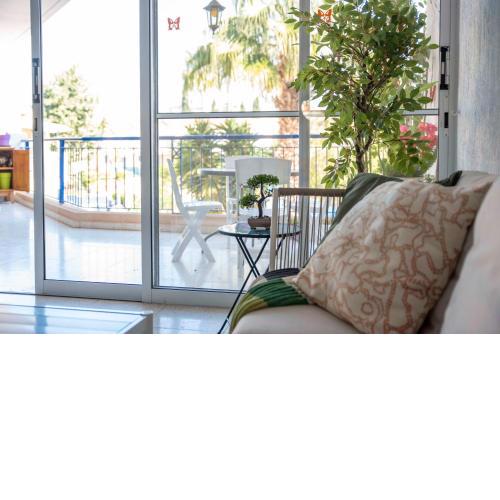 Paradise Gardens pool view apartment