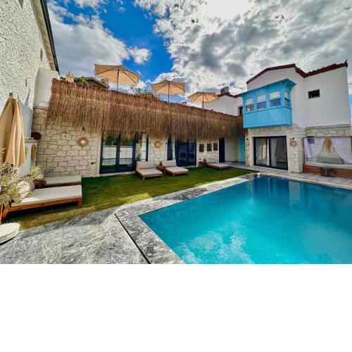 Paradise Hotel Alaçatı