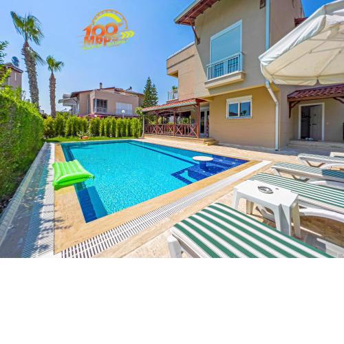 Paradise Town Villa Camilla