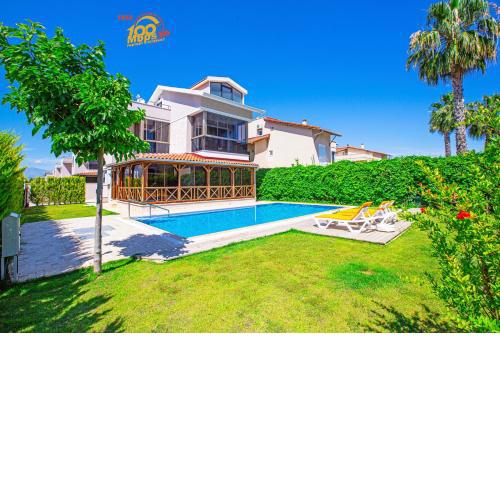 Paradise Town Villa Estella