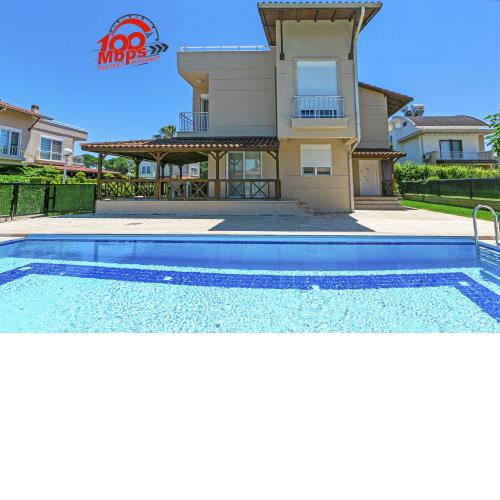 Paradise Town Villa Legend