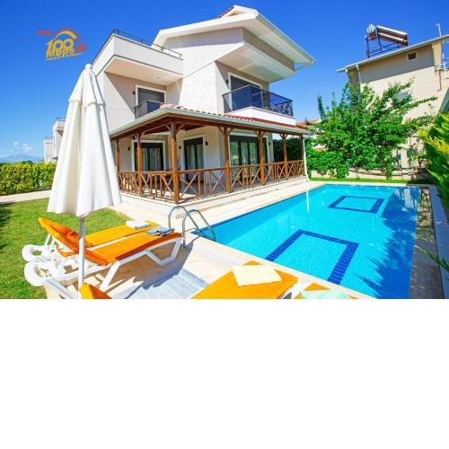Paradise Town Villa Lisa