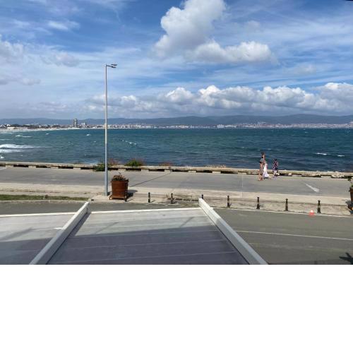 PARADISO 'В' - 107 Panoramic Sea View Large STUDIO Nessebar